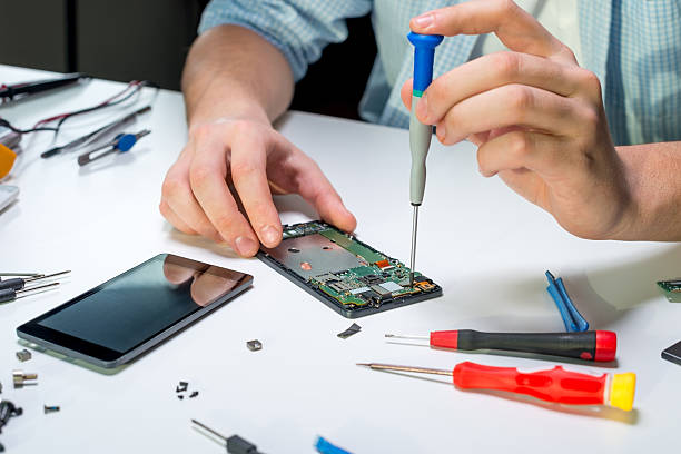 Things To Keep In Mind Before Going To Cell Phone Repair Center 